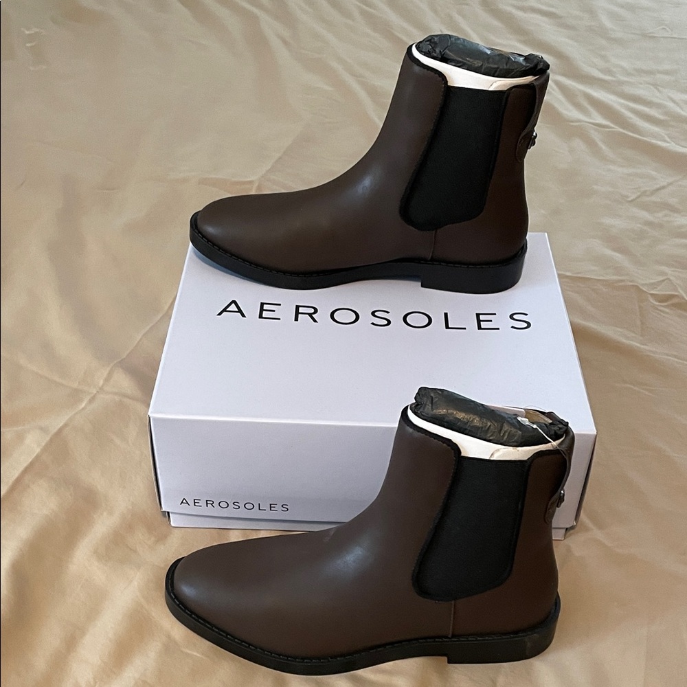 AEROSOLES Dark Brown Chelsea Boots